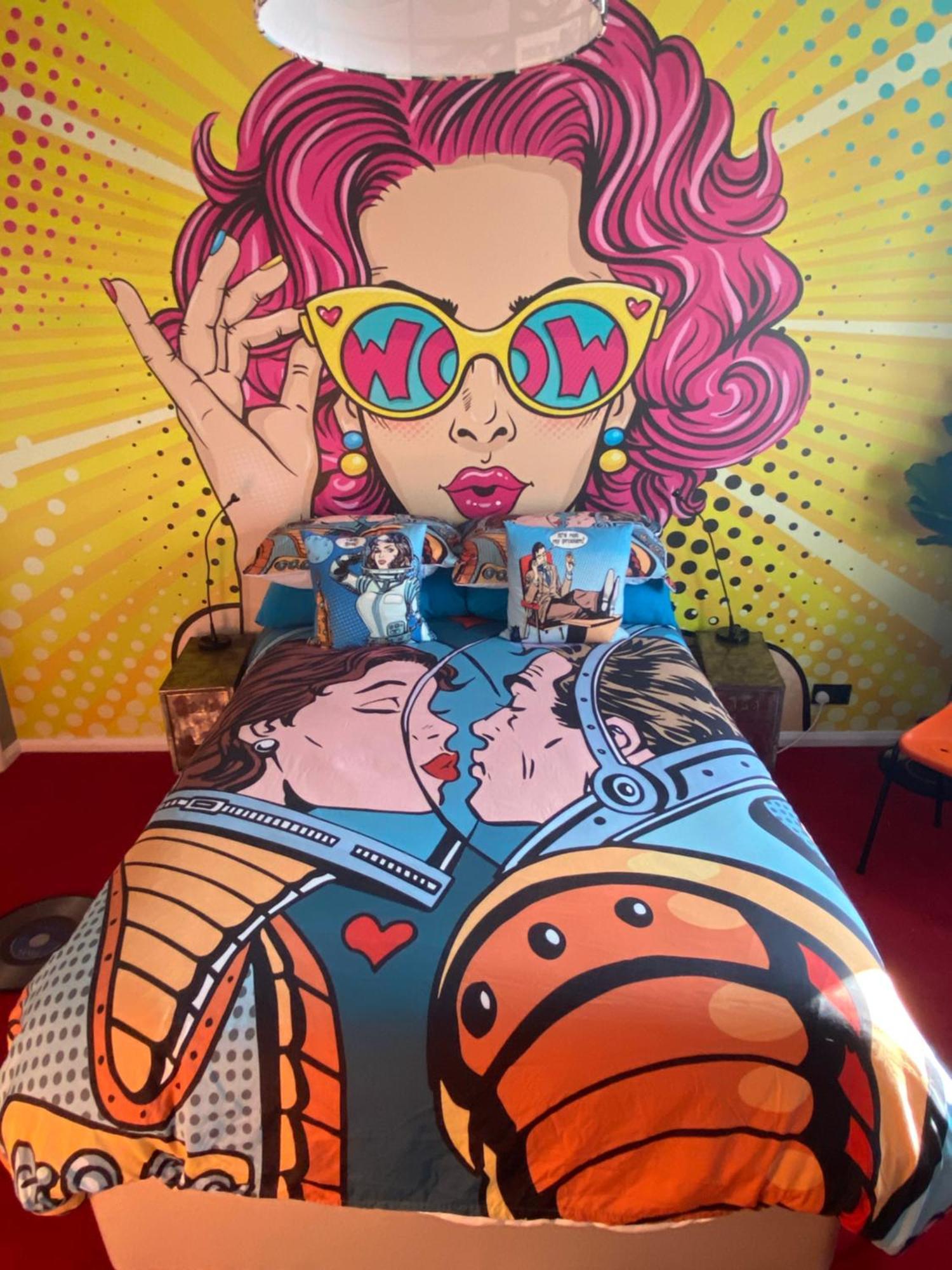 Pop Art Pad Heart Of Old Town With Parking! Lägenhet Hastings Exteriör bild